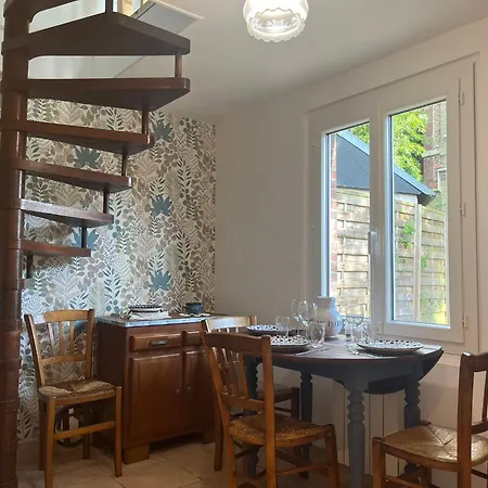 Holiday home La Petite Maison De Valentin Rouen